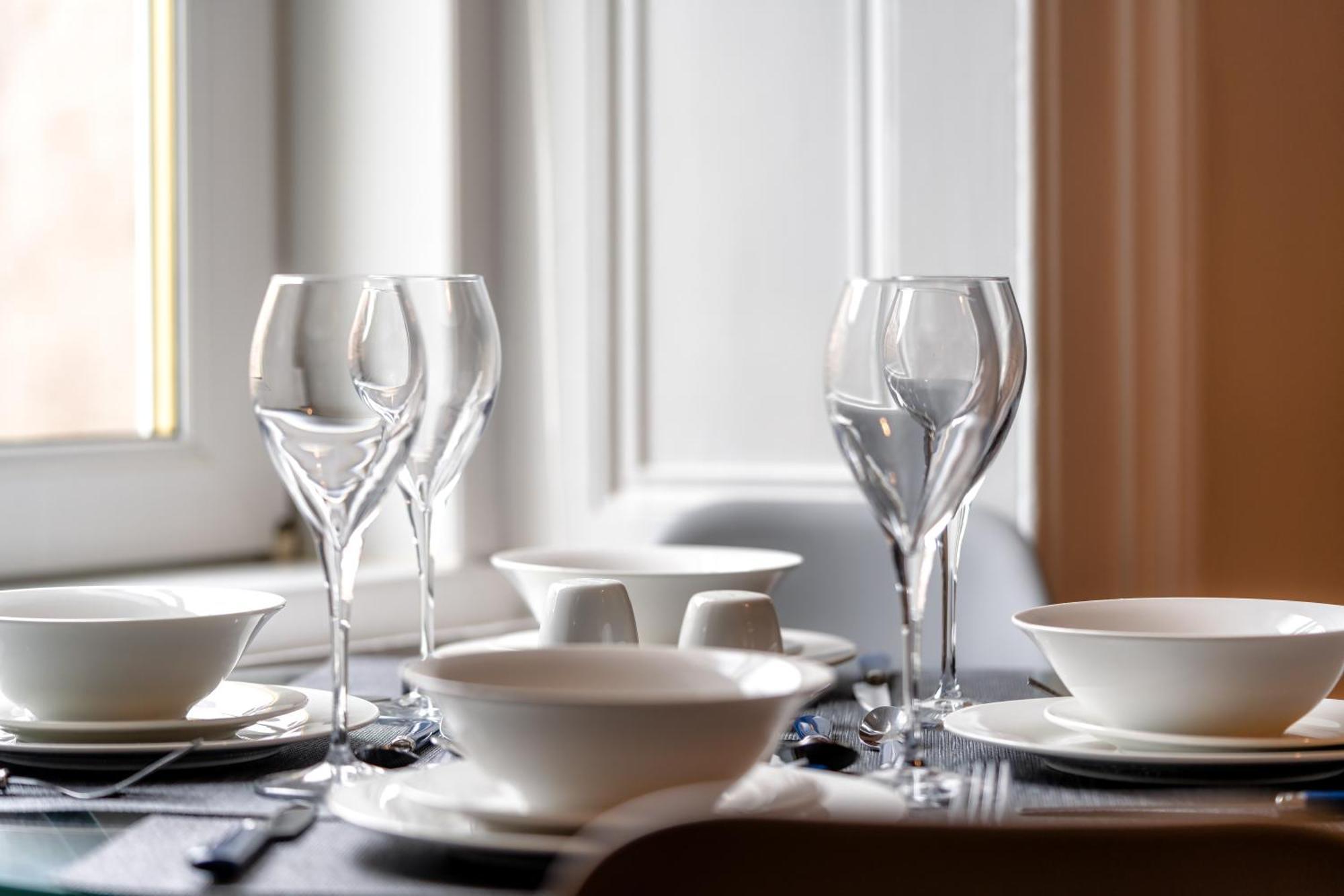 Cosy Retreat - Charming 2-Bed Apartment กรีน็อค ภายนอก รูปภาพ