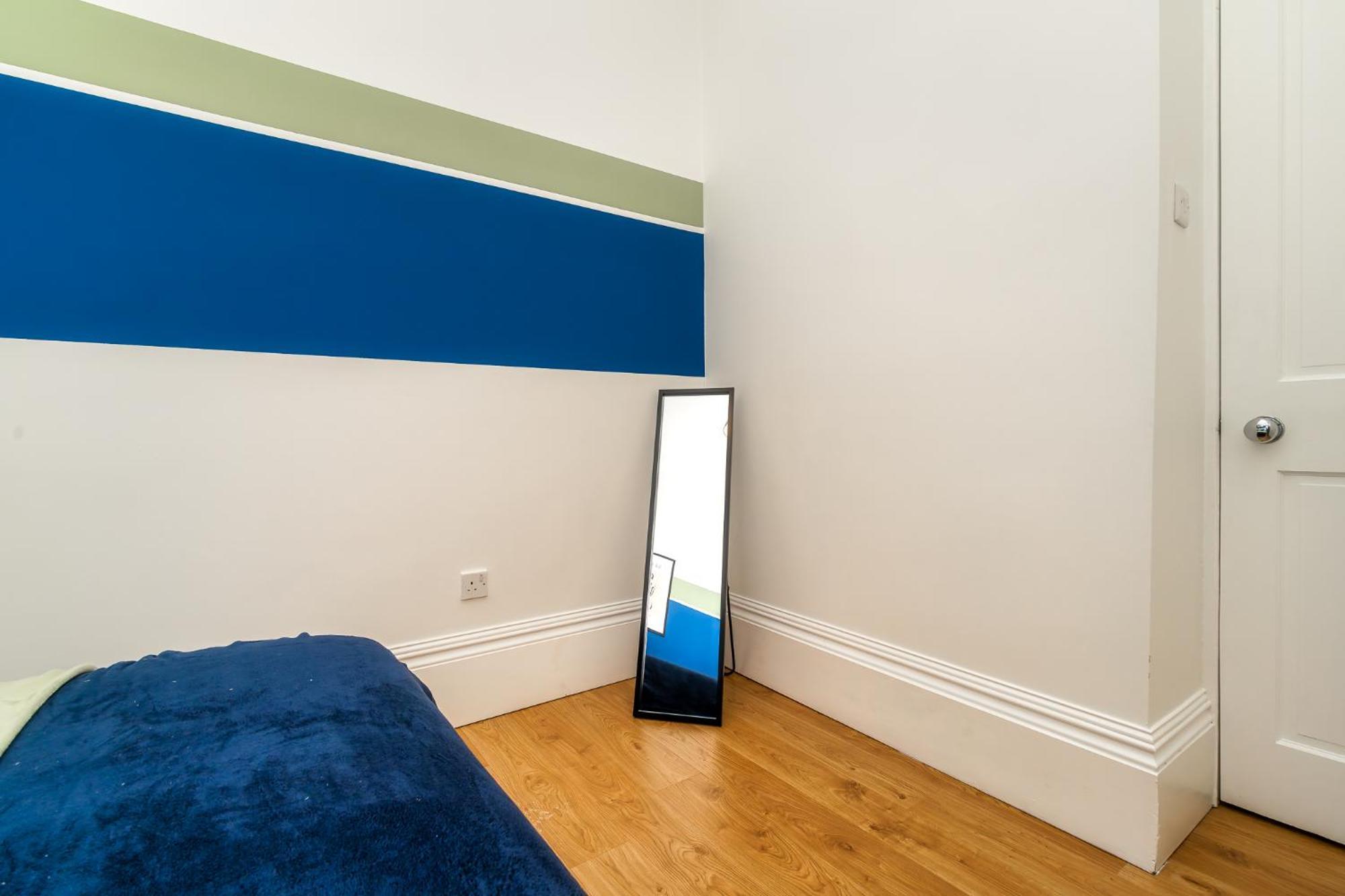 Cosy Retreat - Charming 2-Bed Apartment กรีน็อค ภายนอก รูปภาพ